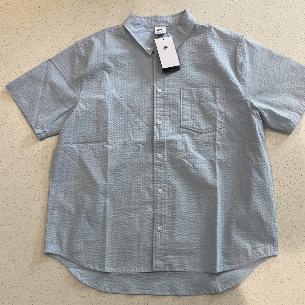 Nike Life Men's Short-Sleeve Seersucker‎ Button-Down Shirt FN3222-440 Size L $95